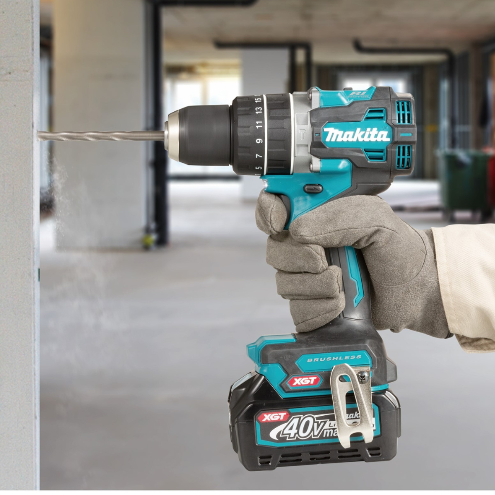Makita Cordless Drill Driver + 2x Batteries 40V + 45 Accessories